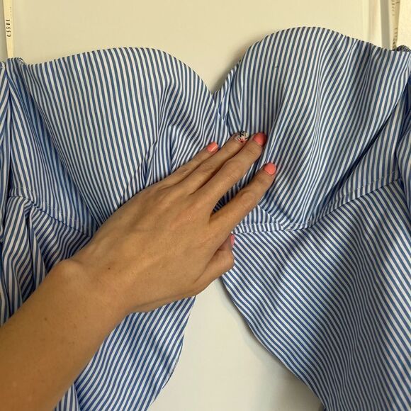 Essue Blue and White Crop Top - Picture 3 of 7